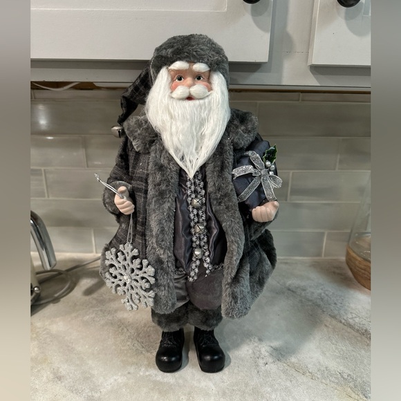 Rare Pier One Imports Vintage Style Gray Santa - Picture 1 of 13